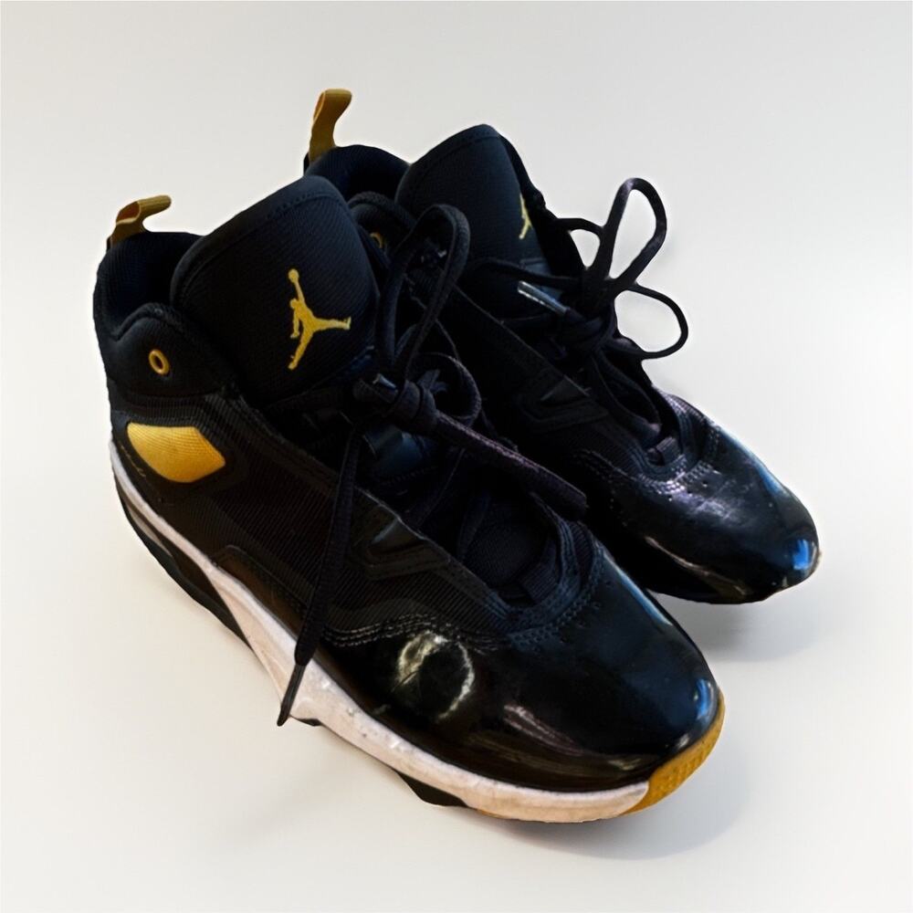 Jordan Nike Air‎ Boys Black Yellow Mid Top Sneakers US 5Y UK 4.5 EU 37.5